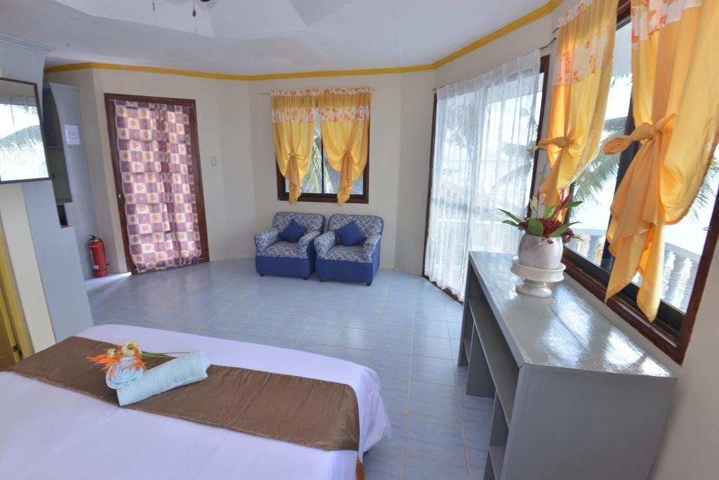 Lanas Beach Resort Romblon Island Rum bild