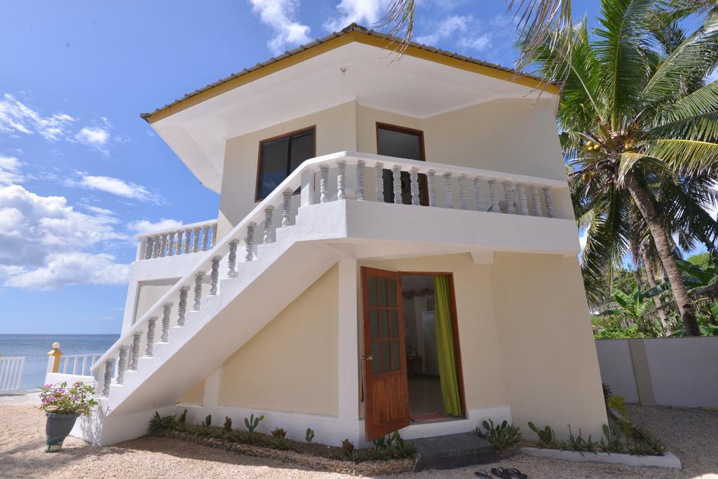 Lanas Beach Resort Romblon Island Exteriör bild