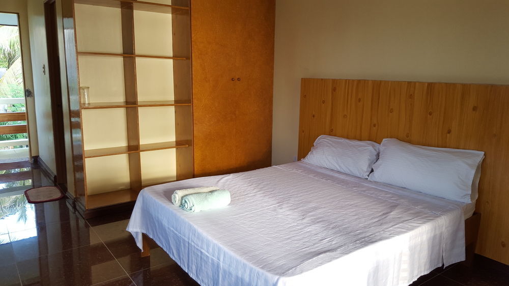 Lanas Beach Resort Romblon Island Exteriör bild